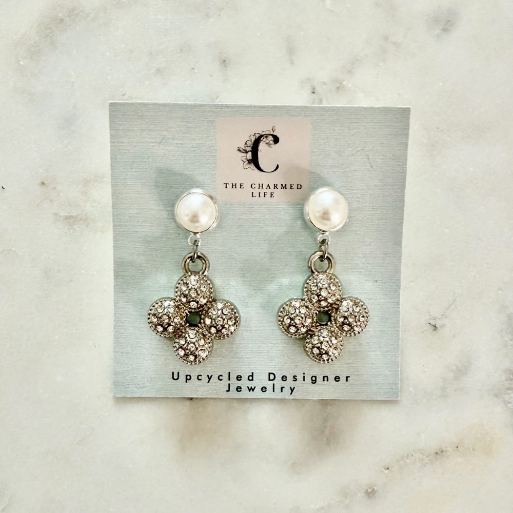 Pearl and Clover rhinestone Earrings